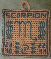 Scorpion. Non feutré, avec attache centrale